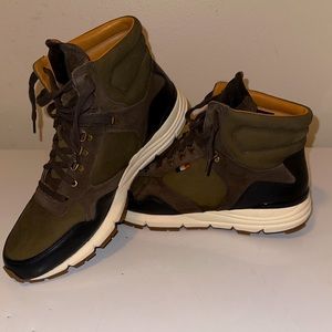 ALLEN EDMONDS
Canyon High Top Hiking Style Sneakers